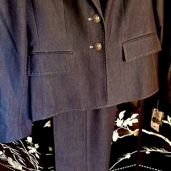 👔Clearance NWT dark suit  final clearance - Picture 3 of 6